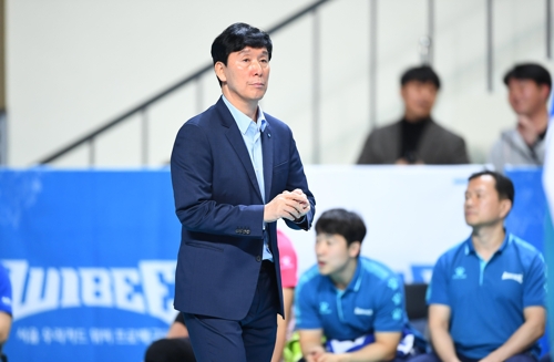 4연승 우리카드 신영철 감독 토종 선수 활약, 고마워