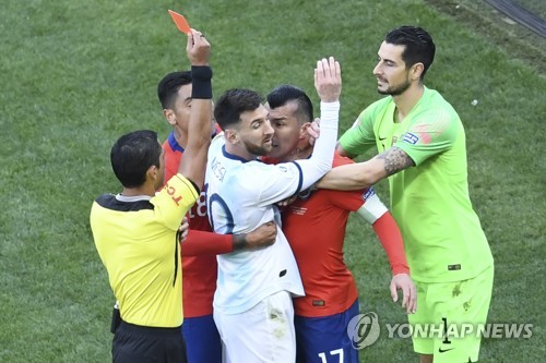 3개월 징계 끝!…메시, 브라질전 앞둔 아르헨 대표팀 복귀