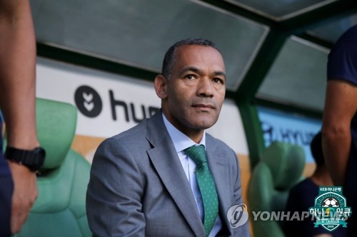 '판정 불만' 발언 전북 모라이스 감독, 제재금 500만원 징계