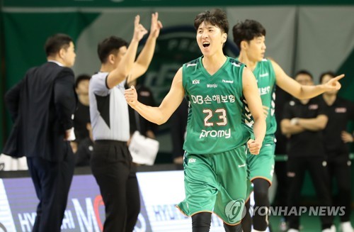 무릎 다친 프로농구 DB 김민구, 12월 초부터 출전 가능