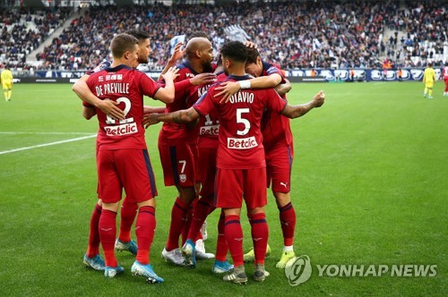 '한글 이름 유니폼' 입은 황의조, 1골 1도움 '펄펄'