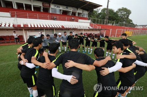 한국 U-17 축구 '우승 꿈은 살아있다'…앙골라와 8강 길목 대결