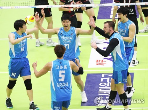 GS칼텍스, 이재영 앞세운 흥국생명에 진땀승…1위 탈환