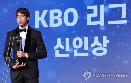 '거침없는 신인왕' 정우영 다른 타이틀로 시상식에 오겠다