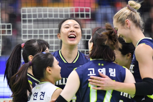 '해결사' 양효진, 시즌 개인 최다 29점…현대건설, 선두 도약(종합)