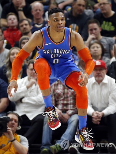 인종차별 혐의 억울하다 NBA 팬, 1억달러 소송 제기