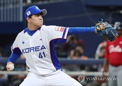 실력으로 상 받겠다던 두산 이영하, 시상식 '단골손님' 됐다
