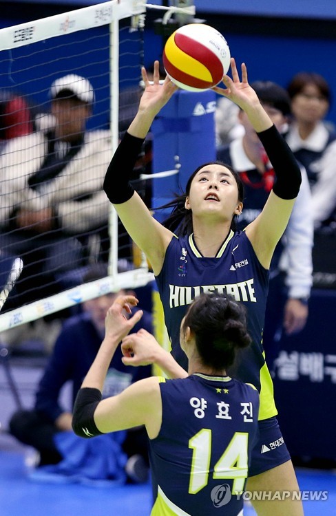 현대건설 이다영의 고른 토스…틈 보이면 직접 때린다