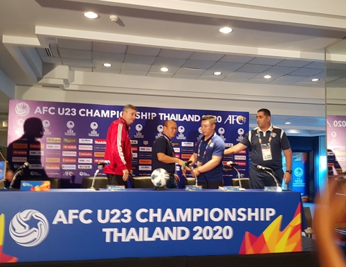 U-23 챔피언십 박항서 첫 경기에 모든 포커스…꼭 잡겠다