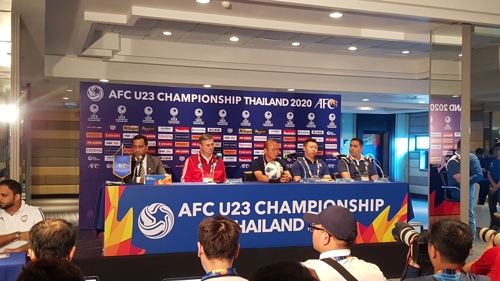 U-23 챔피언십 박항서 첫 경기에 모든 포커스…꼭 잡겠다