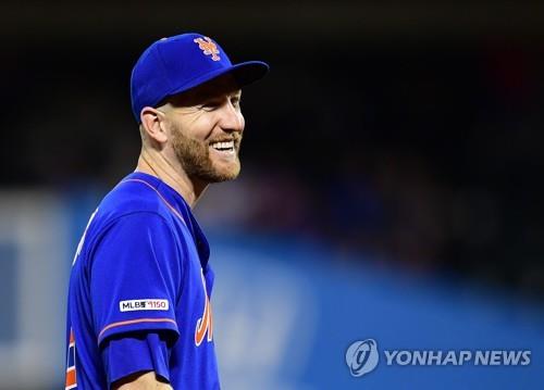 MLB 텍사스, 내야수 프레이저와 58억원에 1년 계약