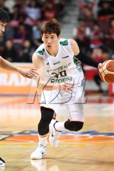 DB, 꼴찌 오리온 잡고 7연승…5명 두 자릿수 득점 '화력쇼'