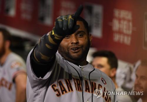 MLB 샌프란시스코, '쿵푸 팬더' 산도발과 마이너리그 계약