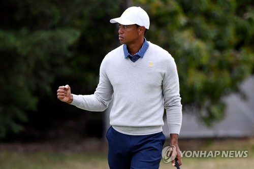'골프 황제' 우즈, 토리 파인스 출격…새해 첫 빅매치 성사
