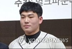 kt, 신인 소형준에 기대 듬뿍…무조건 5선발로 키운다