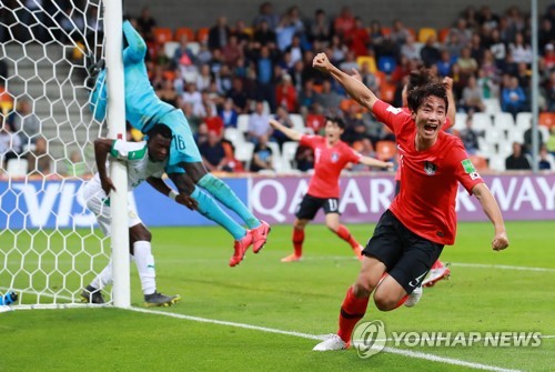 팬이 뽑은 '올해의 골'에 황의조…올해의 경기는 U-20월드컵 8강