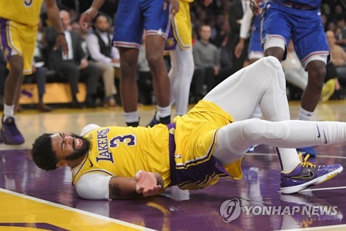 NBA 데이비스 단순 타박상…레이커스 원정 경기 동행