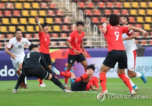 더 쉽게 갈 수 있었는데…선제골에도 아쉬워한 조규성