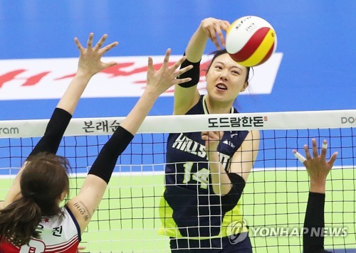 '양효진 블로킹 11개' 현대건설, KGC인삼공사에 '진땀승'