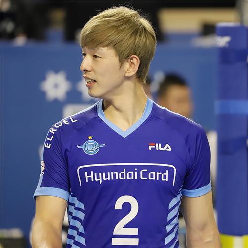 대한항공, '현대캐피탈 로고' 달고 현대캐피탈에 진땀승