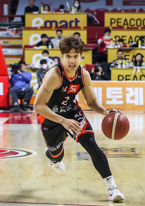 허훈, KBL 최초 '20득점-20어시스트'…KGC전서 24-21 대기록(종합)