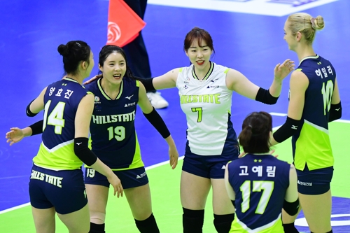 '양효진 여자부 첫 5천500점' 현대건설, 도로공사 잡고 5연승(종합)