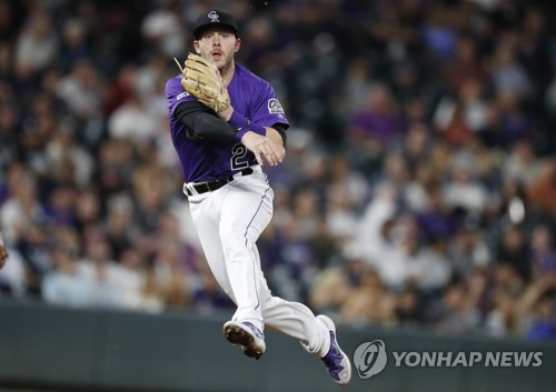 MLB 스토리, 연봉조정 피해 콜로라도와 2년 2천750만달러에 계약