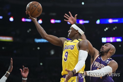 NBA 레이커스, 피닉스 꺾고 홈경기 부진 탈출(종합)