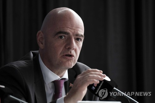 코로나19, A매치 일정도 덮칠까…FIFA 회장 건강이 가장 중요