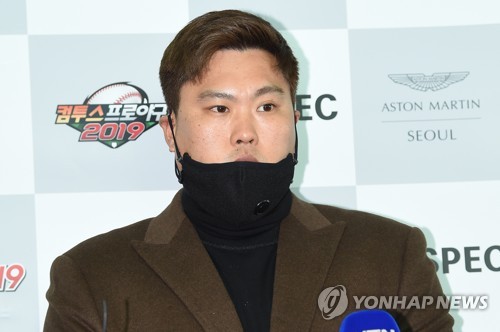 류현진 올해는 건강만 강조…20승 얘기엔 웃음만