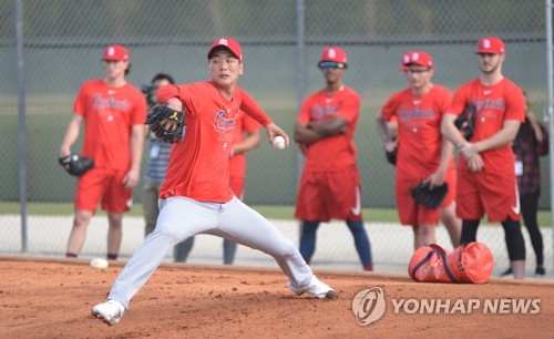 '선발 준비' 김광현, 첫 라이브피칭…마이컬러스는 재활 시작