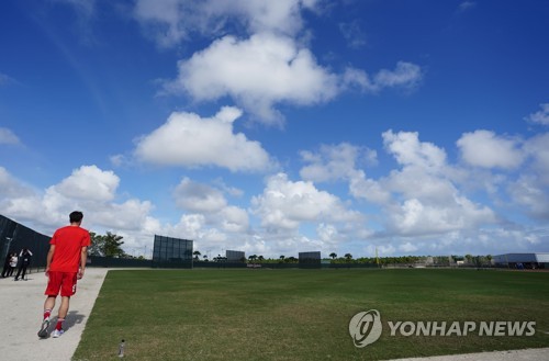 김광현, ML입성 후 첫 불펜피칭…동료들 앞에서 '펑펑'