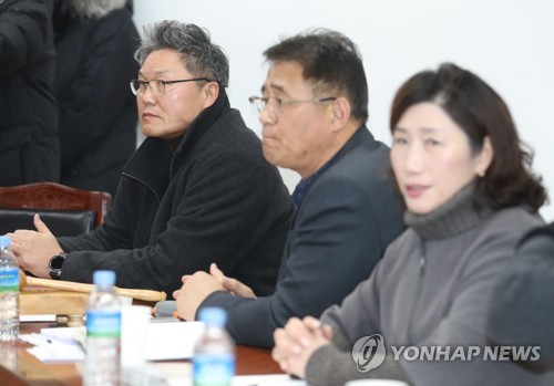 여자농구 이문규 감독 선수들 힘들어하고 나 역시 힘들다