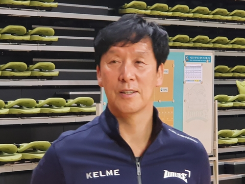 남자배구 우리카드 선수단, 자발적으로 코로나 극복 위해 기부