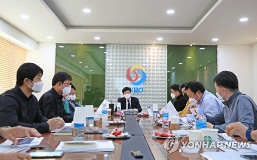 [천병혁의 야구세상] 무관중 경기·올림픽기간 리그 속행…고민 깊은 KBO