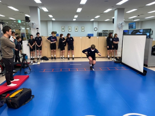 도쿄올림픽 연기됐어도…핸드볼 대표팀, 진천에서 오늘도 구슬땀