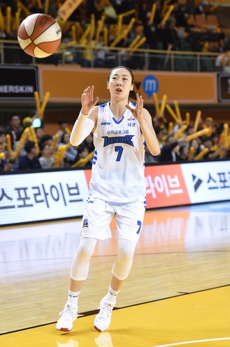여자농구 MVP 박혜진 다시 못 받을 줄 알았는데…상금은 기부