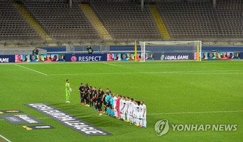 맨유 '무관중 경기' 원정 티켓 구매자에 54만원씩 보상