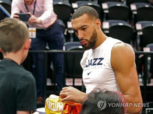 코로나19 감염됐던 NBA 유타 선수들, 격리에서 해제