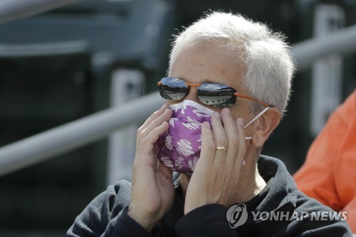 MLB, 코로나19로 야구장 변경 가능성…텍사스-시애틀전 주목