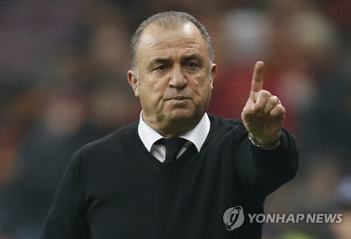 터키 '축구 명장' 테림 감독도 코로나19 확진…치료받는 중