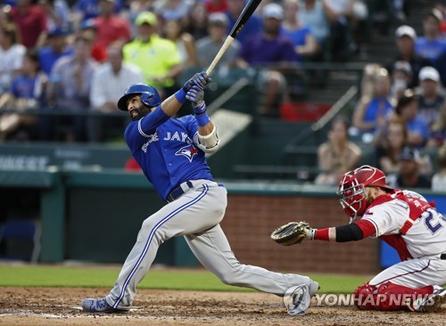 '344홈런' 바티스타, 투타겸업 선수로 MLB 복귀 시도