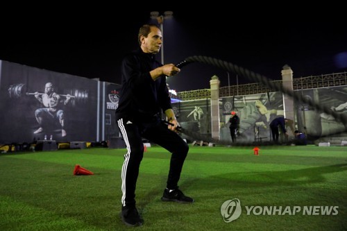 75세 이집트 할아버지, 프로축구 데뷔전서 'PK 득점포'