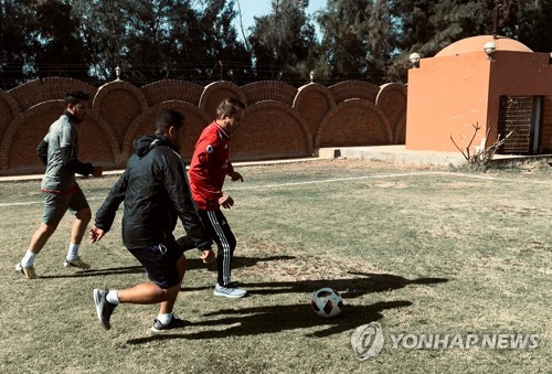 75세 이집트 할아버지, 프로축구 데뷔전서 'PK 득점포'