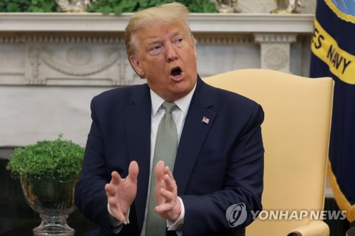 '코로나19' 대유행에도 봉송 시작된 '불확실한' 도쿄올림픽 성화