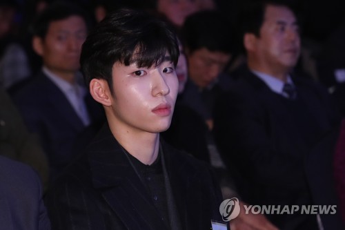 쇼트트랙 임효준, 빙상연맹 상대로 '징계무효확인 소송'