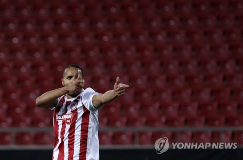 사상 초유 '올스톱' 유럽축구…내일 새 일정 짠다
