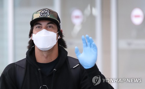 프로야구 삼성 외국인 선수 입국 몸 상태 좋아…빨리 개막하길