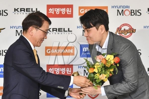 '역전의 신인왕' 김훈 더 견디고 더 성장하겠습니다