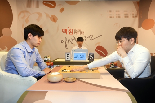 '입대 앞둔' 이지현, 맥심커피배서 신민준 꺾고 첫 우승